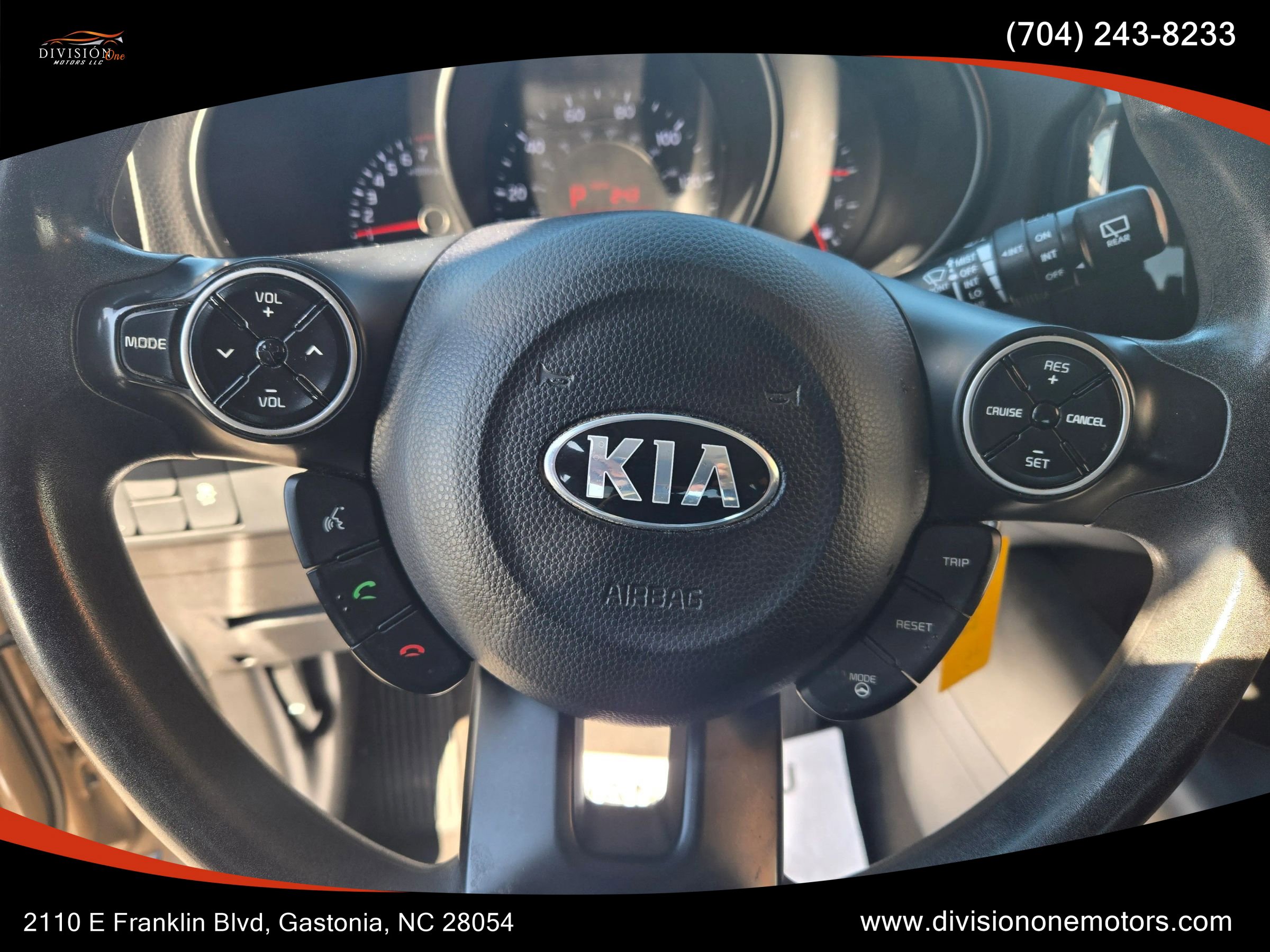 Used 2015 Kia Soul + image 17