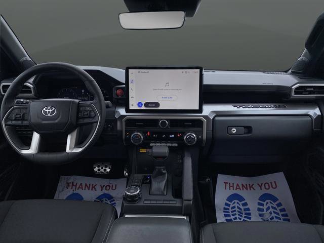 Used 2025 Toyota Tacoma TRD Sport w/ TRD Sport Upgrade Package image 5