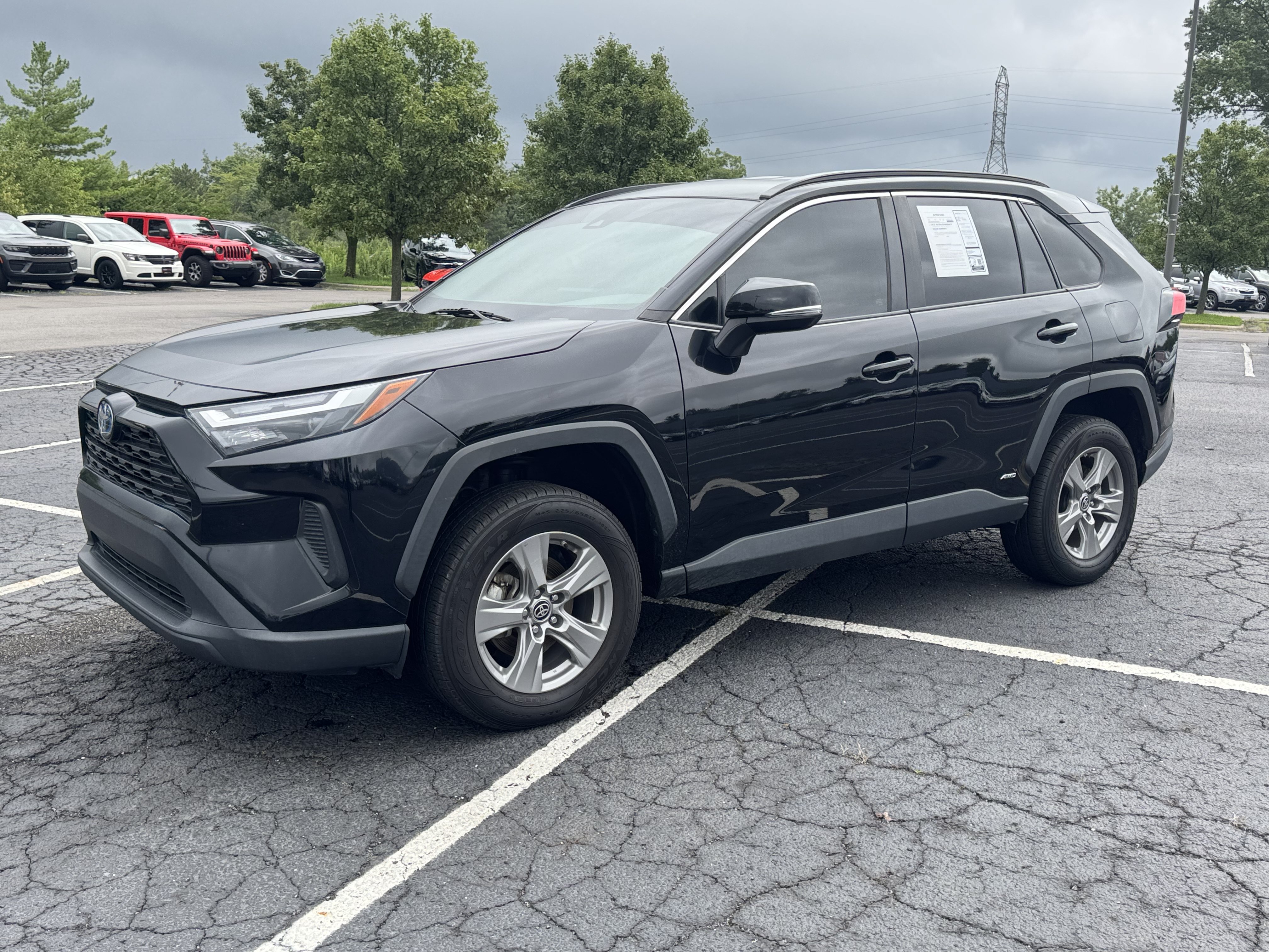 Used 2024 Toyota RAV4 LE AWD/4WD image 30