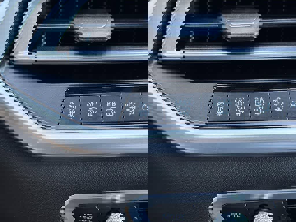 Used 2021 BMW X5 M50i w/ Executive Package image 23