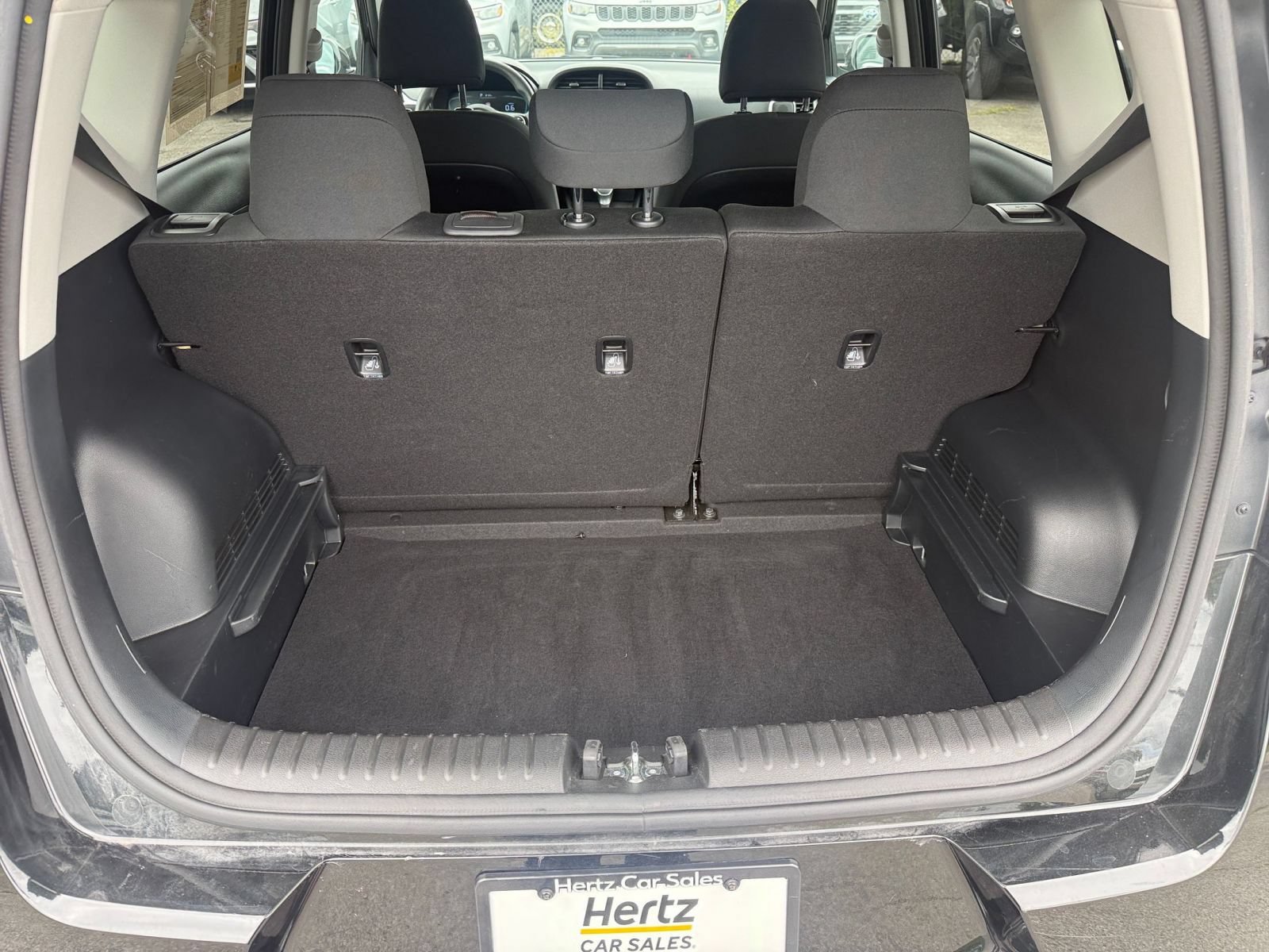 Used 2025 Kia Soul LX w/ LX Technology Package FWD image 29