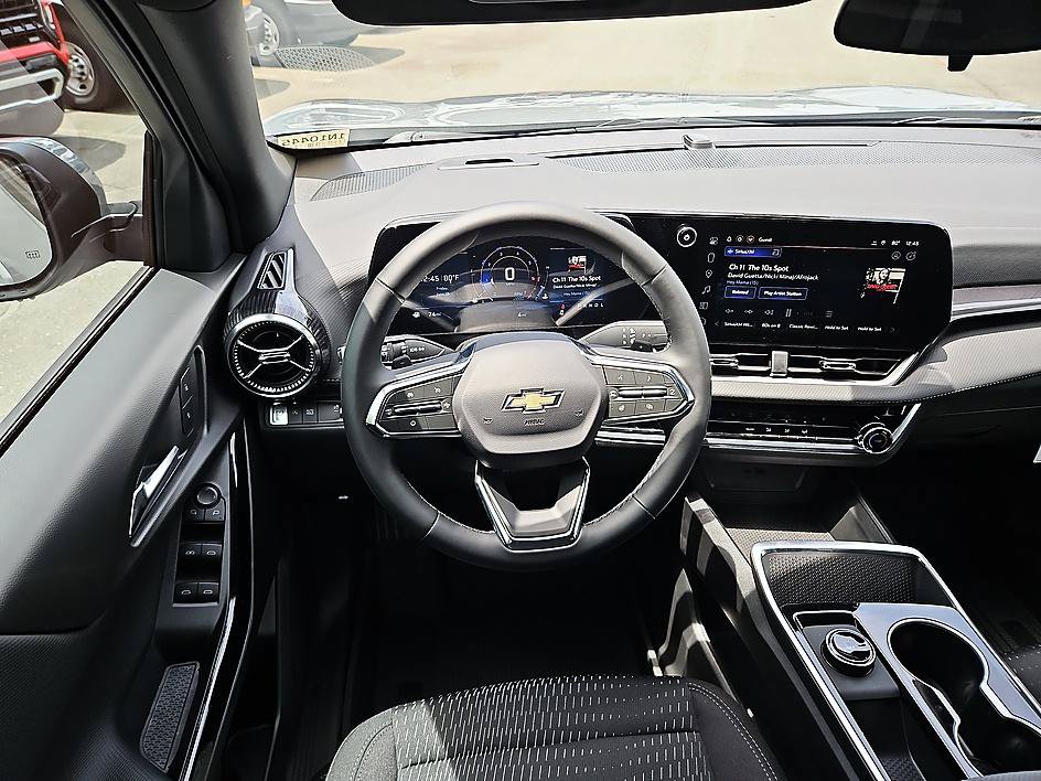 New 2026 Chevrolet Equinox LT FWD image 12