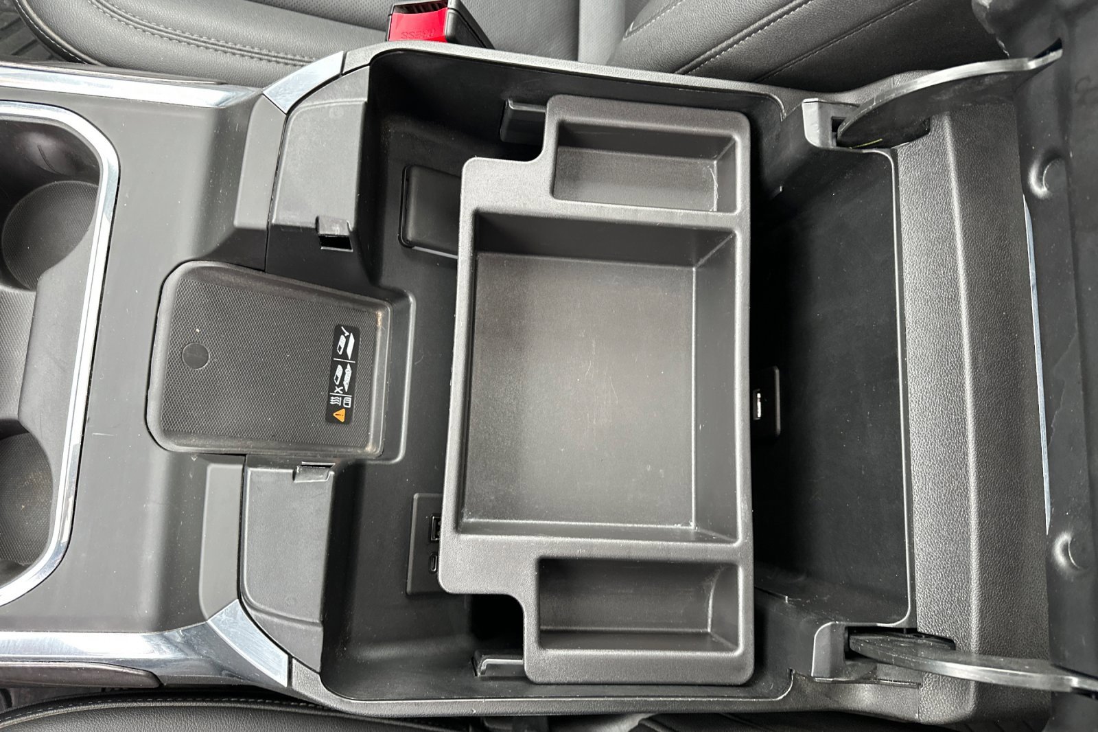 Used 2024 Chevrolet Silverado 2500 LTZ w/ LTZ Premium Package image 31