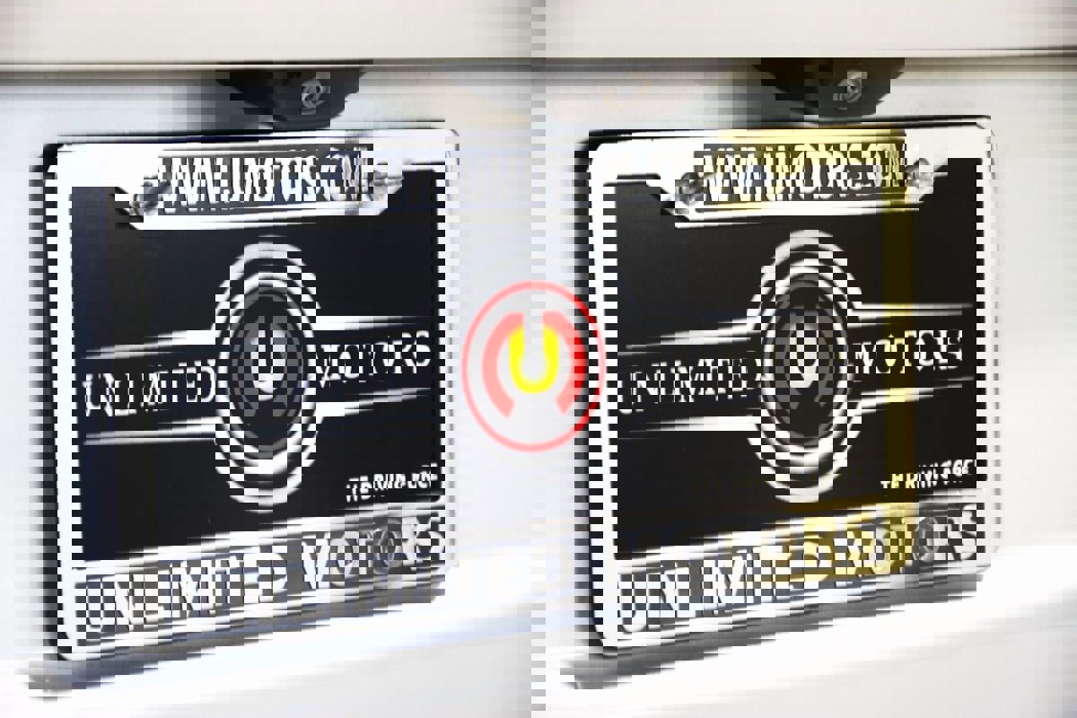 Used 2024 Jeep Grand Cherokee L Limited w/ Luxury Tech Group II image 8