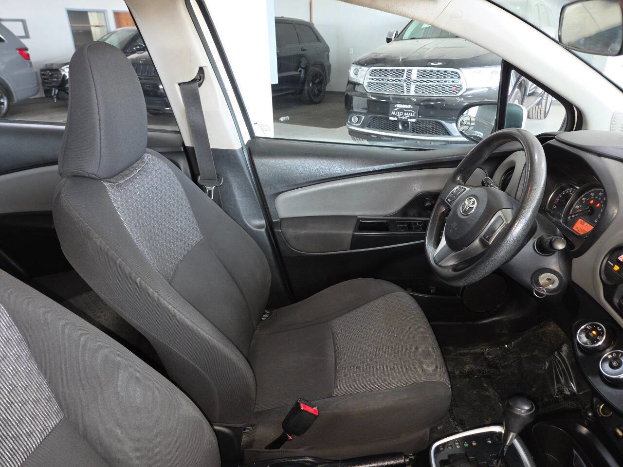 Used 2017 Toyota Yaris L FWD image 28