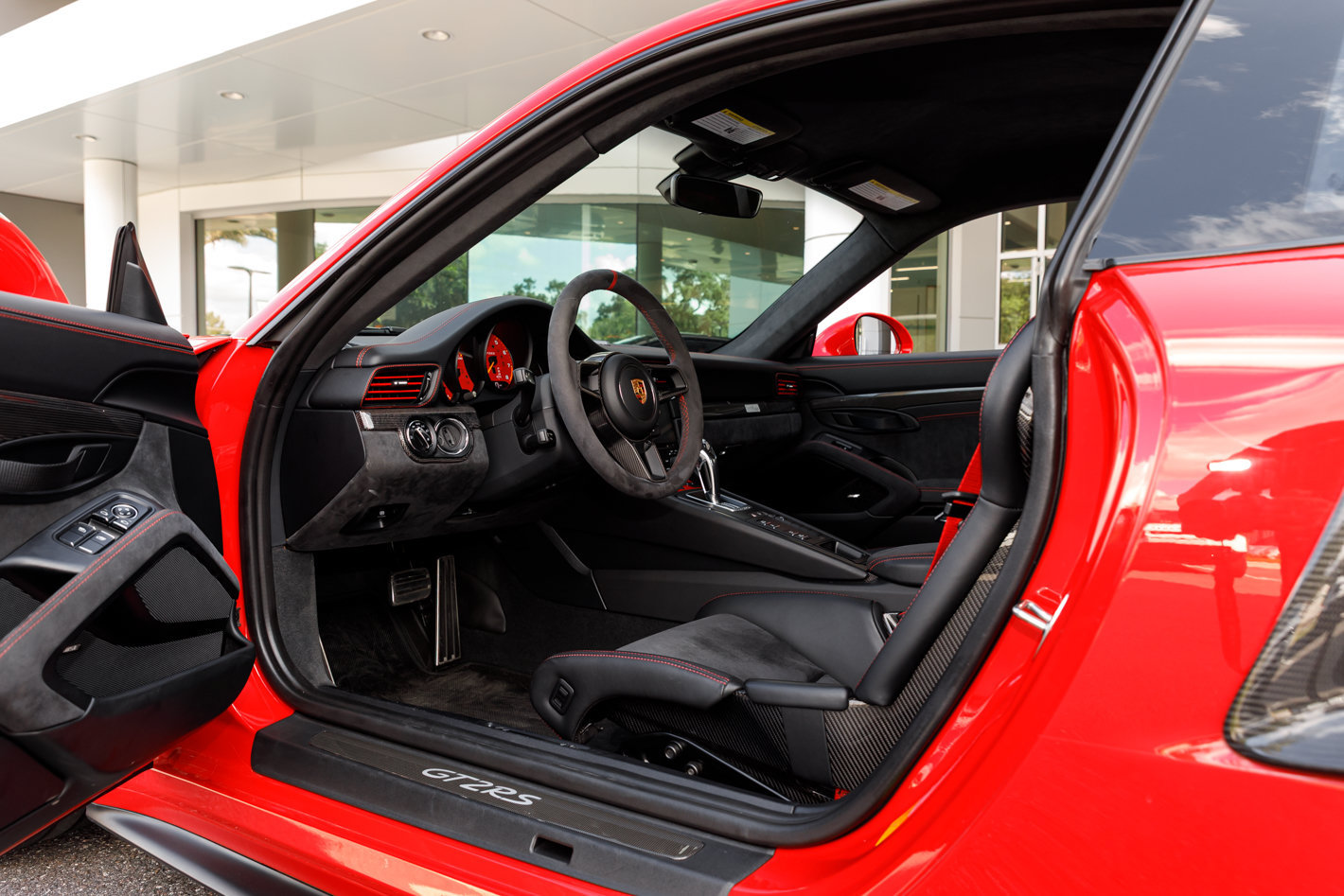 Used 2018 Porsche 911 GT2 RS RWD image 16