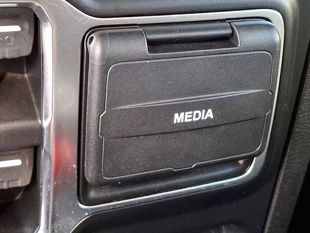 Used 2019 Jeep Wrangler Unlimited Sahara w/ Advanced Safety Group image 25