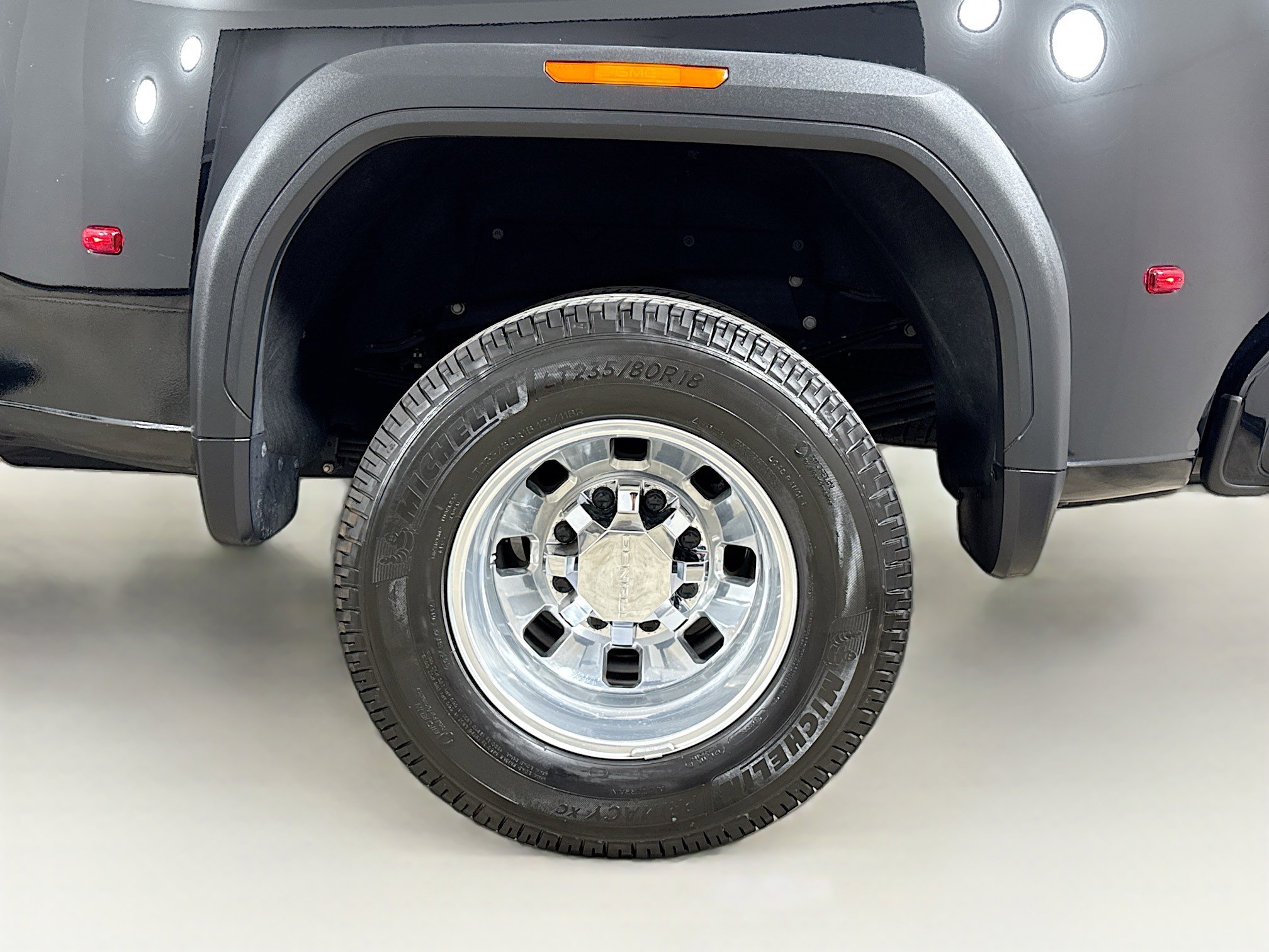 Used 2024 GMC Sierra 3500 Denali Ultimate image 33