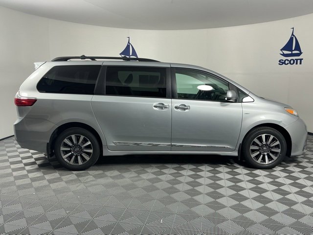 Used 2020 Toyota Sienna XLE Premium image 6