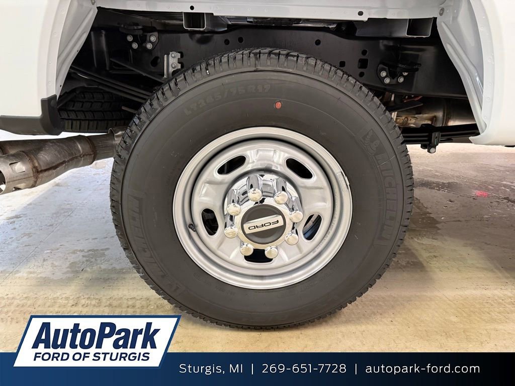 New 2026 Ford F250 XL AWD/4WD image 15