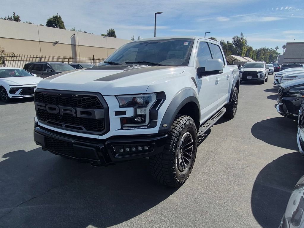 Used 2019 Ford F150 Raptor w/ Equipment Group 802A Luxury image 3