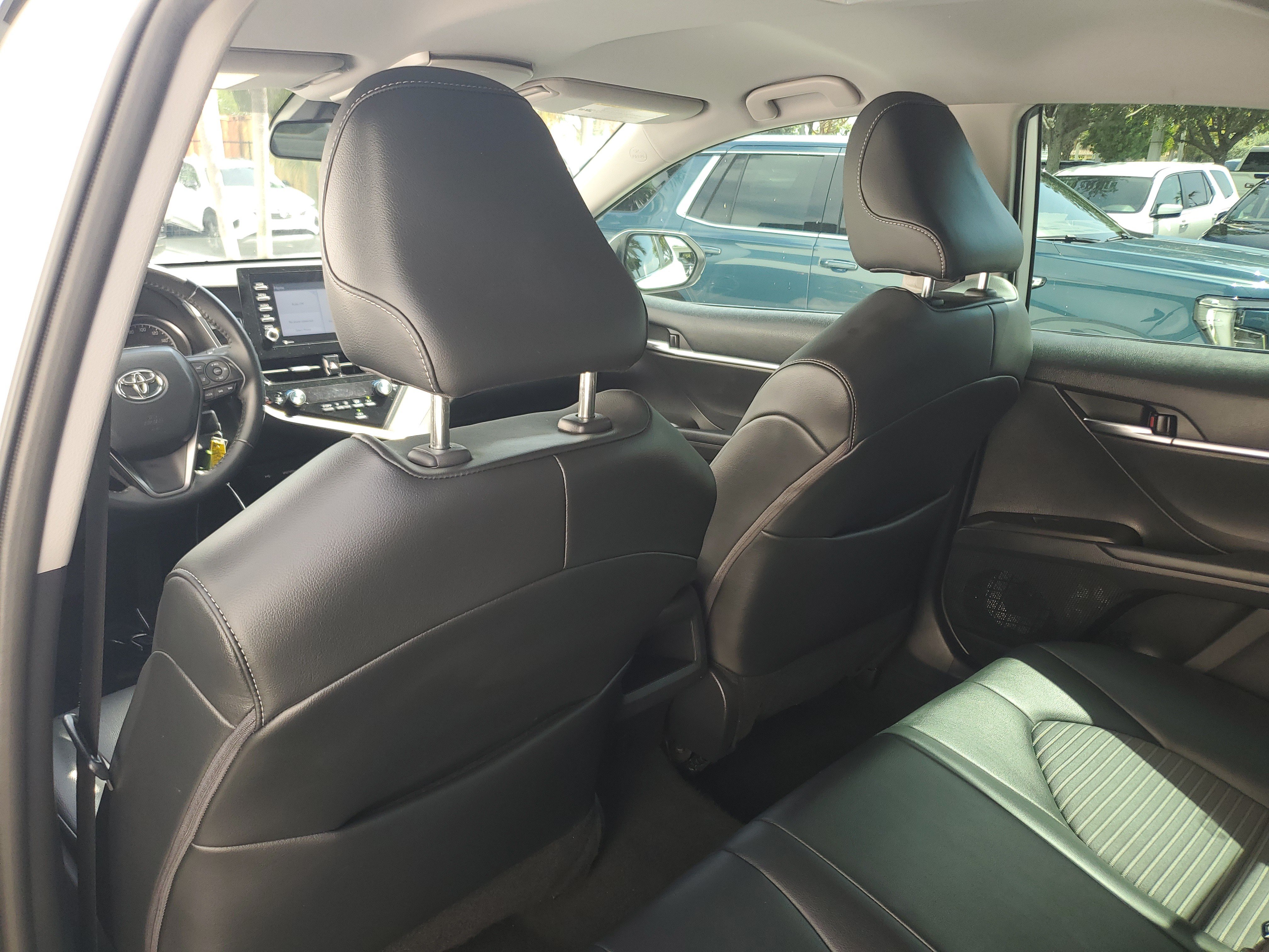 Used 2023 Toyota Camry SE FWD image 12