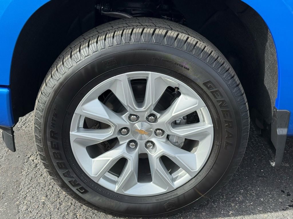 Certified 2026 Chevrolet Silverado 1500 Custom image 9