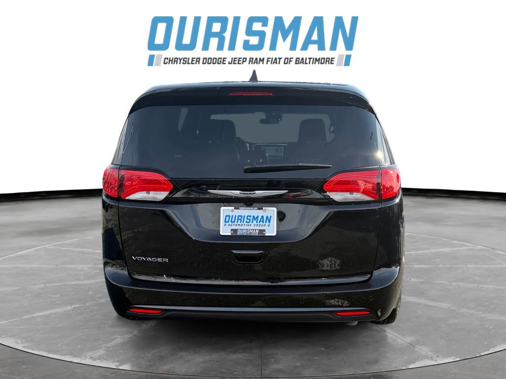 New 2026 Chrysler Voyager LX image 5