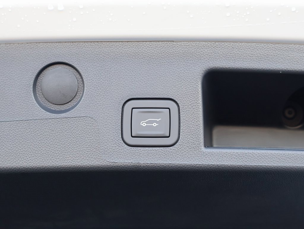 New 2026 GMC Terrain Elevation w/ Elevation Premium Package image 30