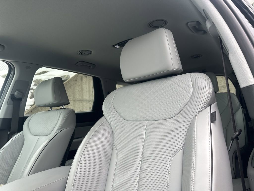 Used 2023 Hyundai Palisade SEL w/ Cargo Package image 15