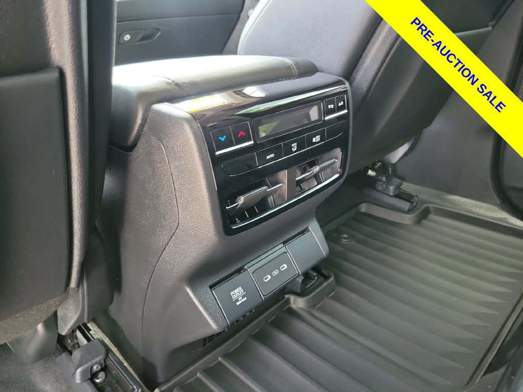 Used 2025 Acura MDX FWD image 13