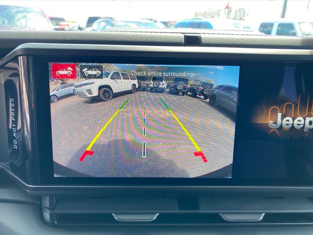 New 2026 Jeep Wrangler Unlimited Sahara w/ Technology Group AWD/4WD image 11