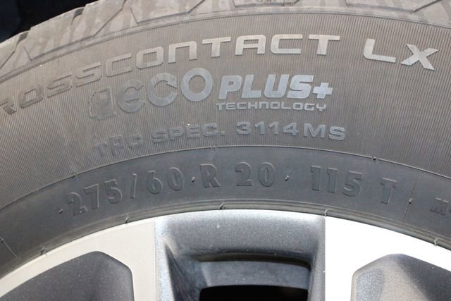 Used 2024 Chevrolet Tahoe LT w/ Luxury Package image 46