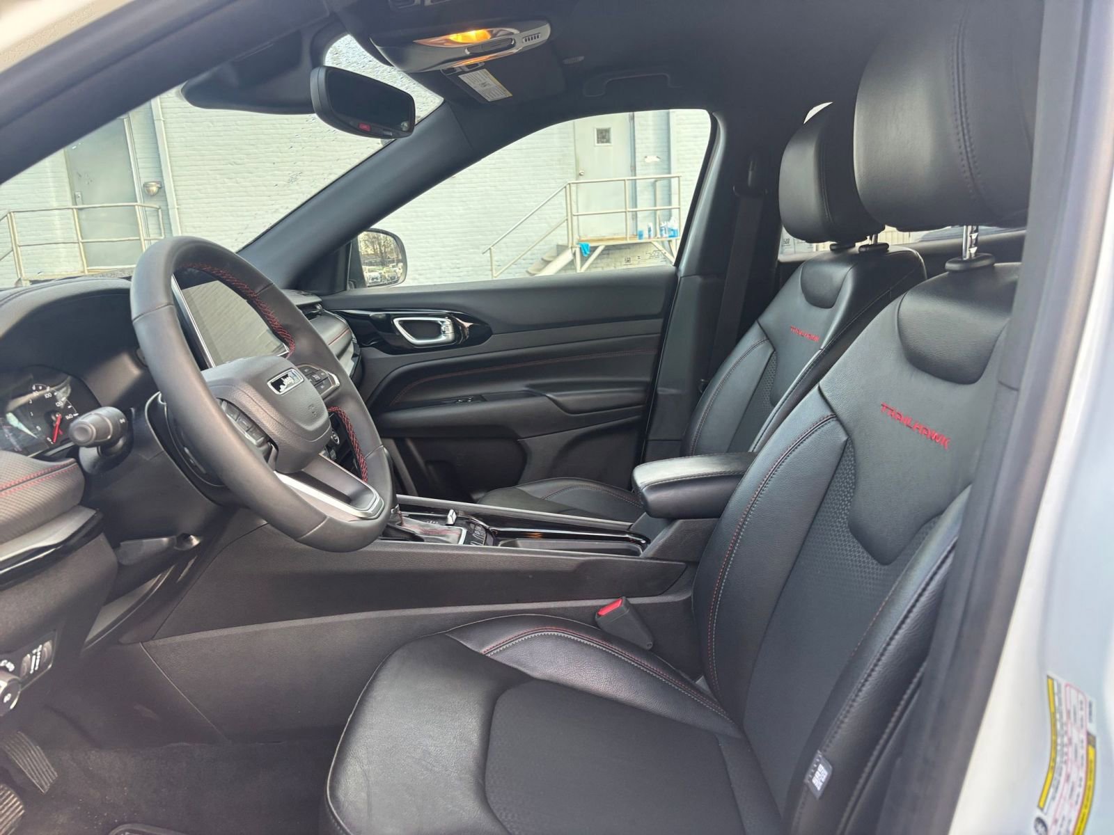 Used 2025 Jeep Compass Trailhawk image 24