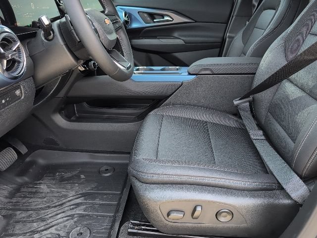 New 2026 Chevrolet Equinox EV LT AWD/4WD image 12