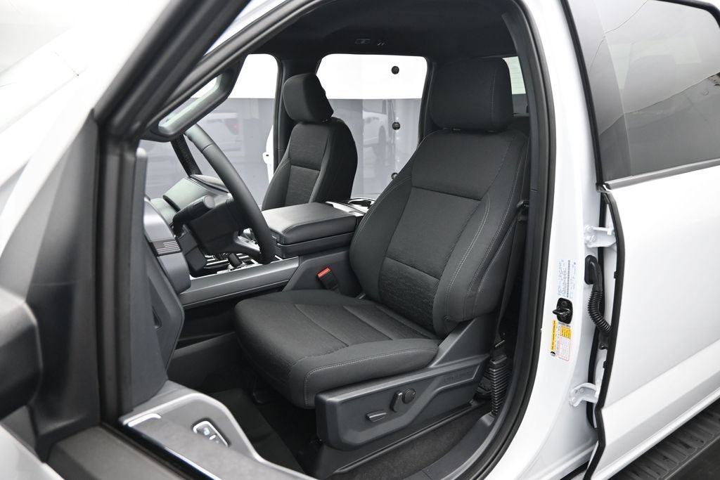 New 2026 Ford F150 XLT w/ Equipment Group 302A MID AWD/4WD image 8