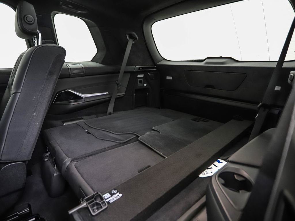 Certified 2024 BMW X7 M60i w/ Executive Package image 23