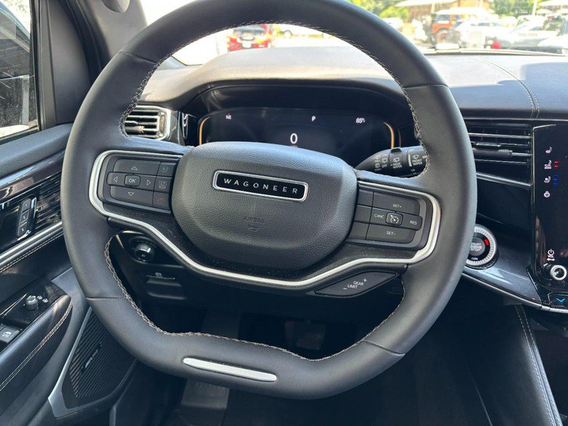 Used 2023 Jeep Wagoneer 4WD image 16