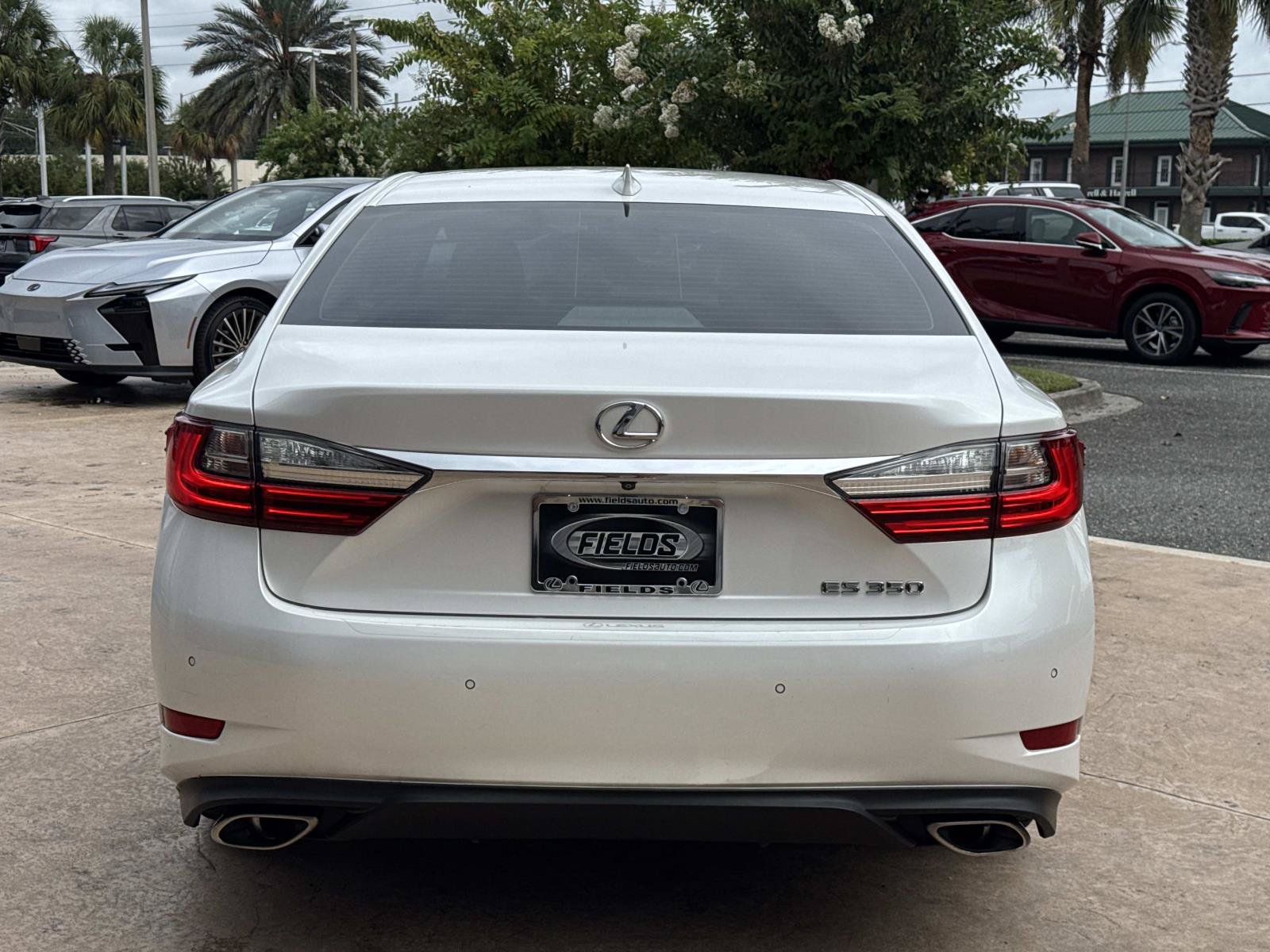 Used 2017 Lexus ES 350 w/ Premium Package FWD image 4