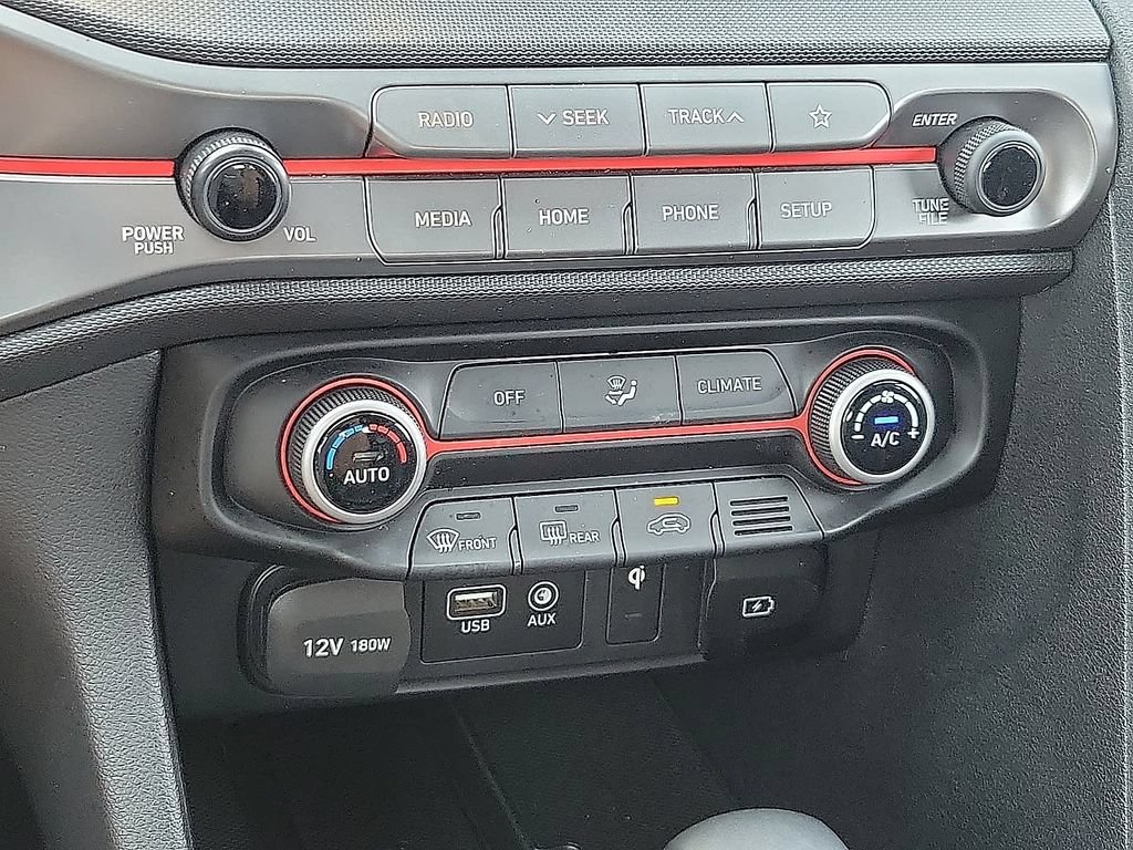 Used 2020 Hyundai Veloster FWD image 17