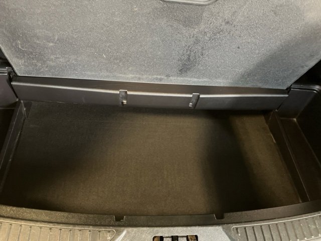 Used 2022 Ford Explorer XLT image 38