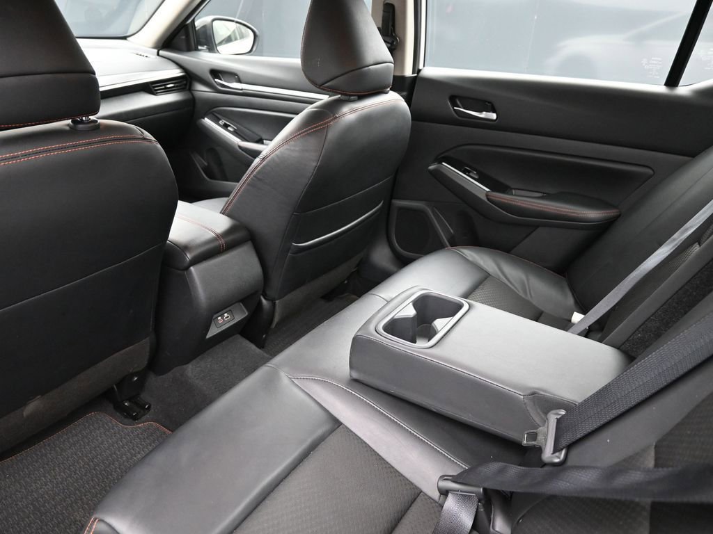Used 2024 Nissan Altima 2.5 SR image 24