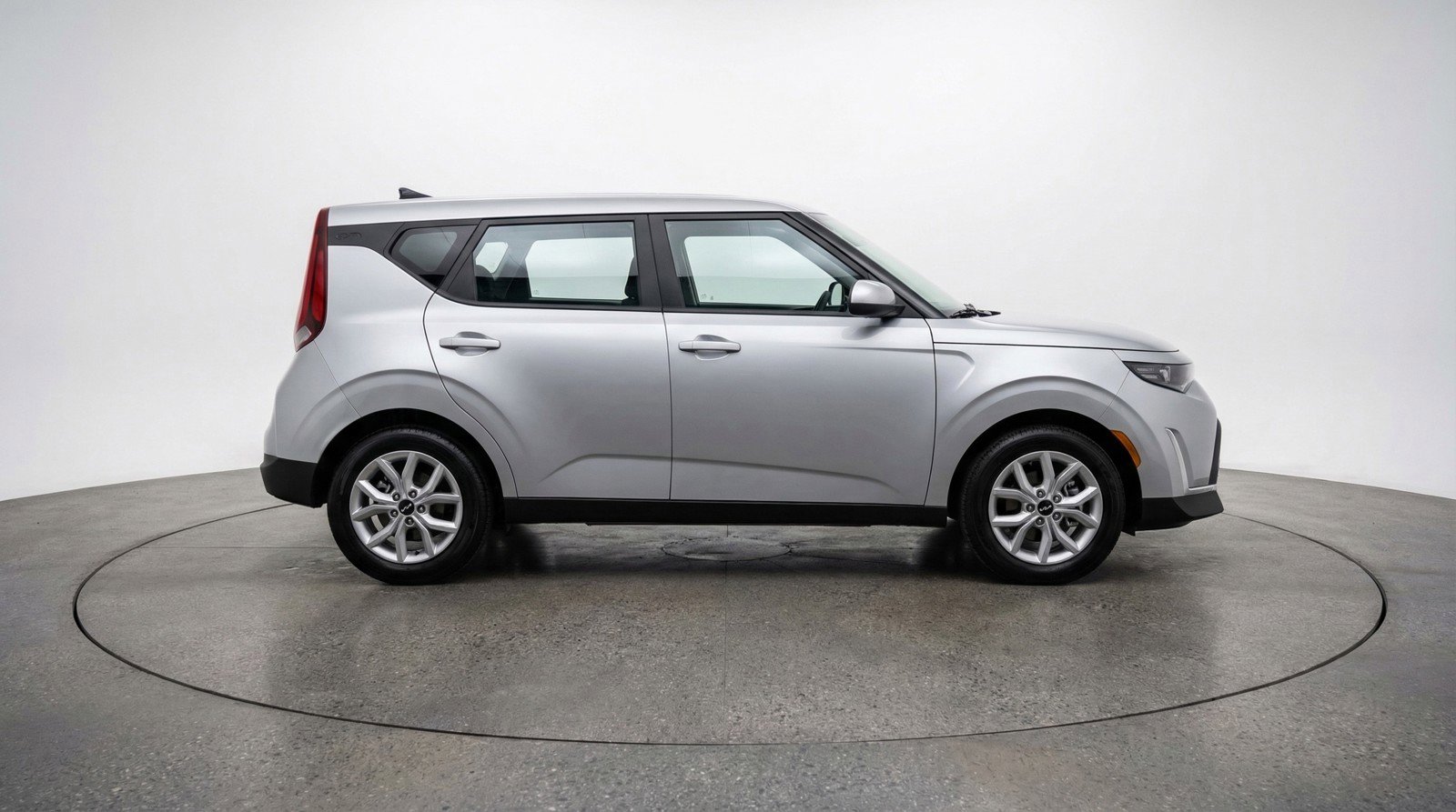 Used 2025 Kia Soul LX w/ LX Technology Package image 11