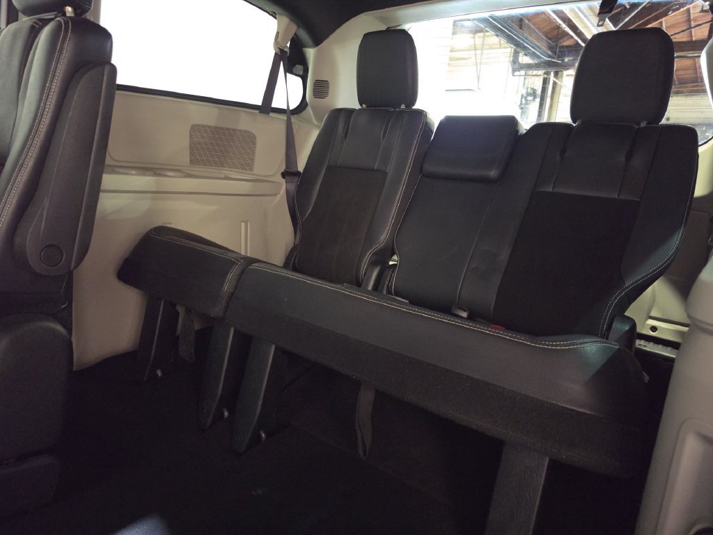 Used 2019 Dodge Grand Caravan SXT FWD image 24