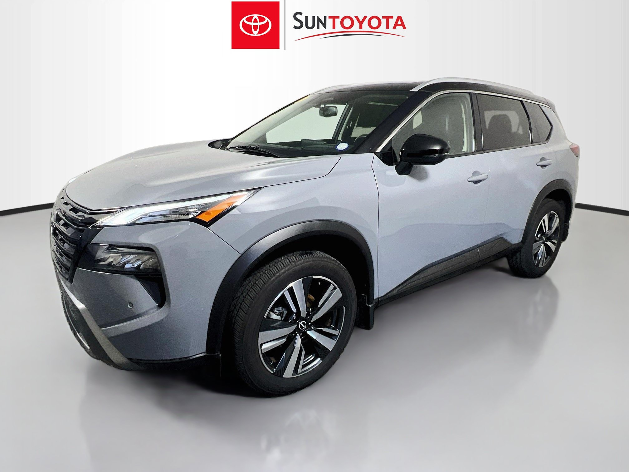 Used 2025 Nissan Rogue SL w/ SL Premium Package FWD image 9
