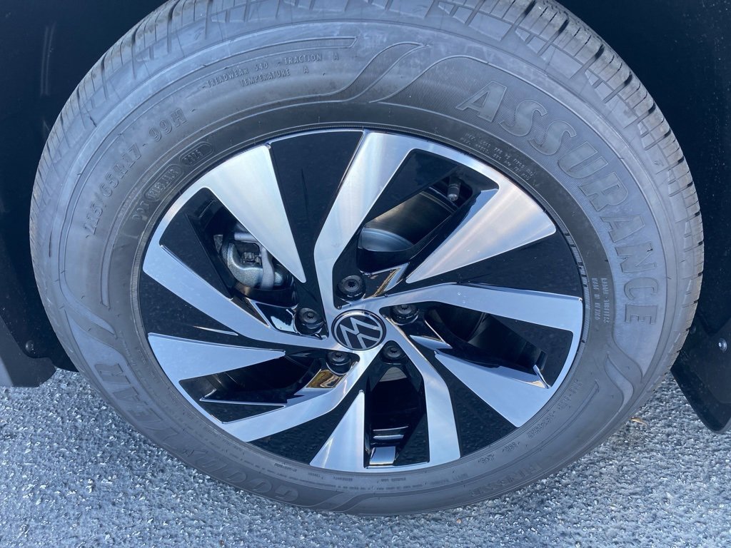 New 2026 Volkswagen Tiguan S image 30