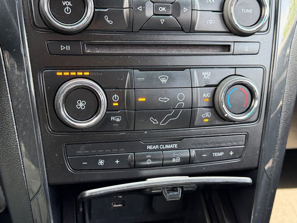 Used 2017 Ford Explorer XLT AWD/4WD image 22