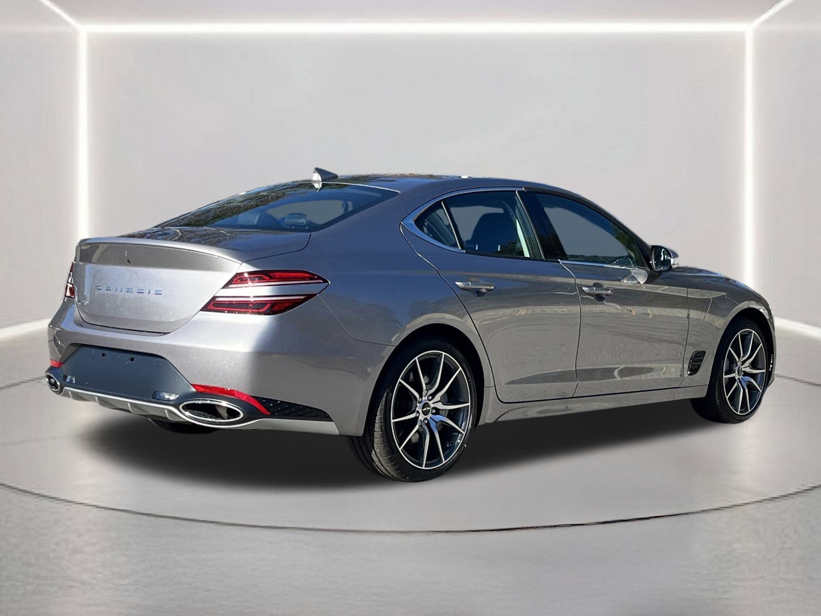 Used 2026 Genesis G70 2.5T image 25