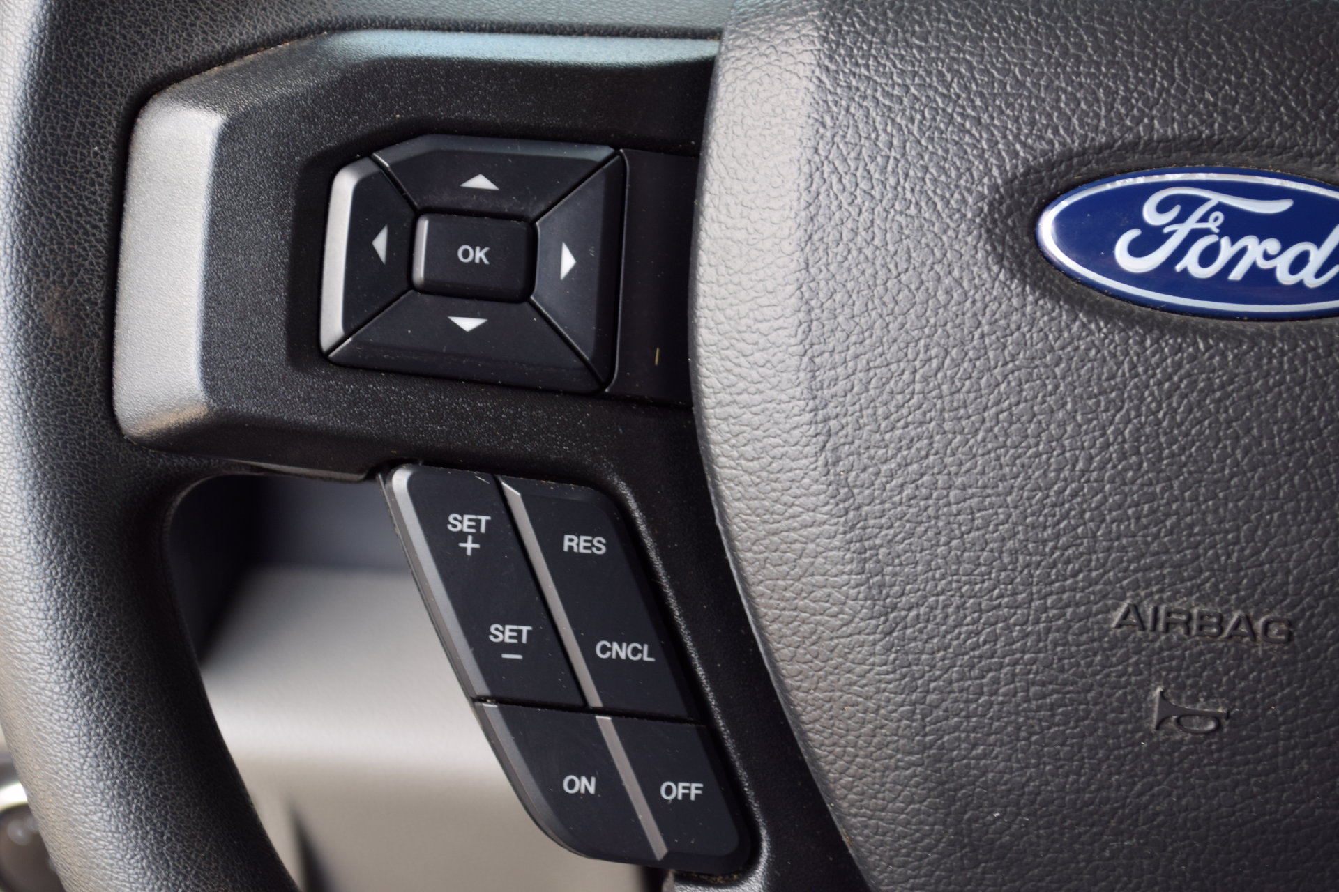 Used 2022 Ford F250 XLT w/ XLT Premium Package AWD/4WD image 8