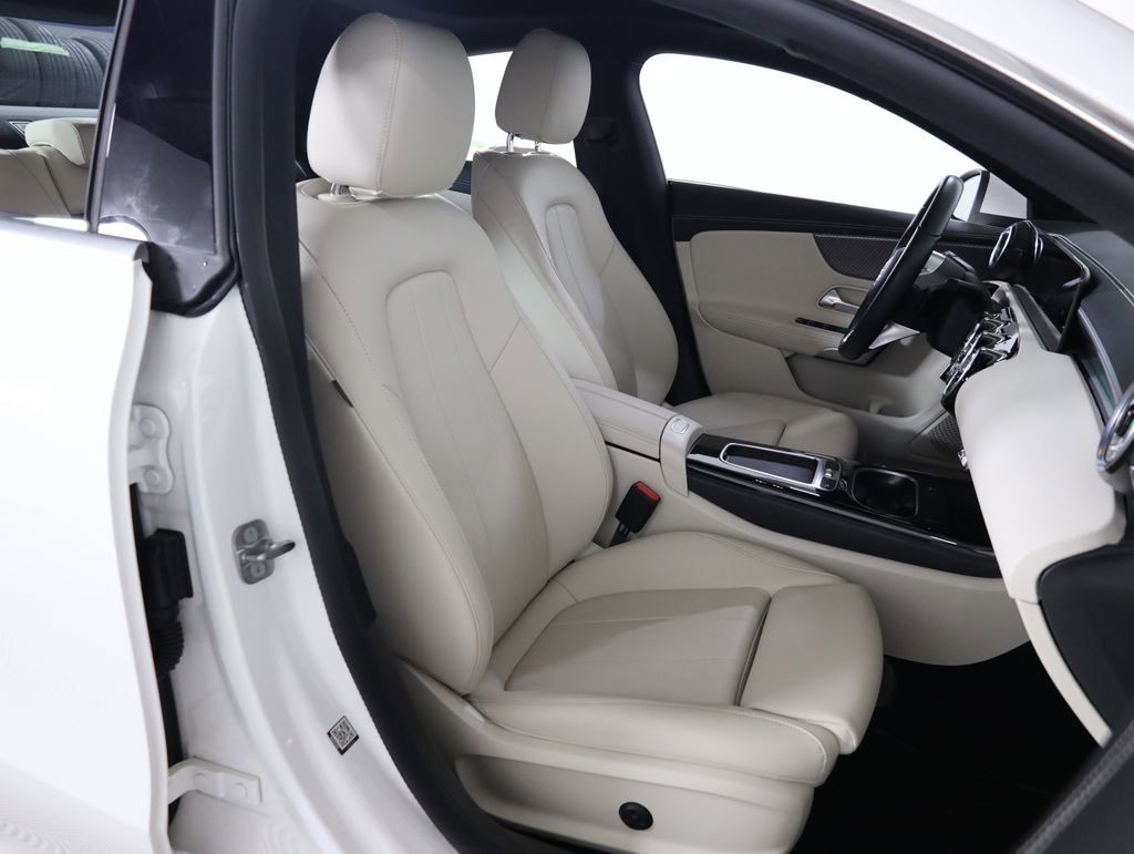 Certified 2025 Mercedes-Benz CLA 250 4MATIC image 57