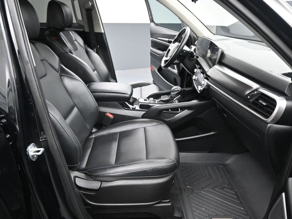 Used 2023 Kia Telluride LX image 6