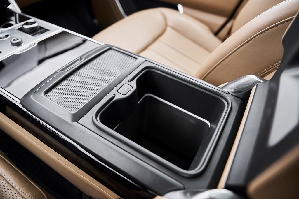 Used 2023 Land Rover Range Rover SE image 58