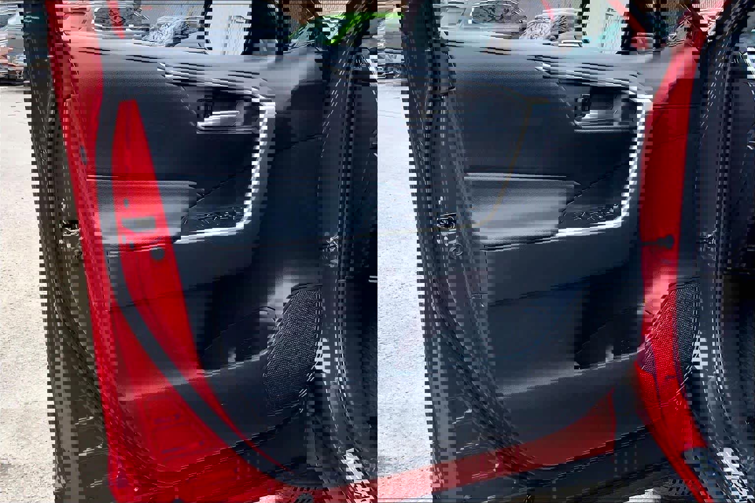 Used 2025 Toyota RAV4 XLE Premium image 22