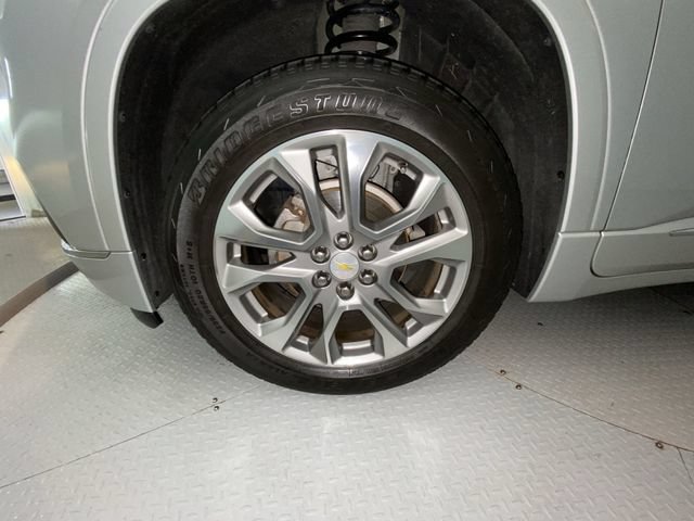 Used 2019 Chevrolet Traverse Premier w/ Driver Confidence II Package FWD image 10