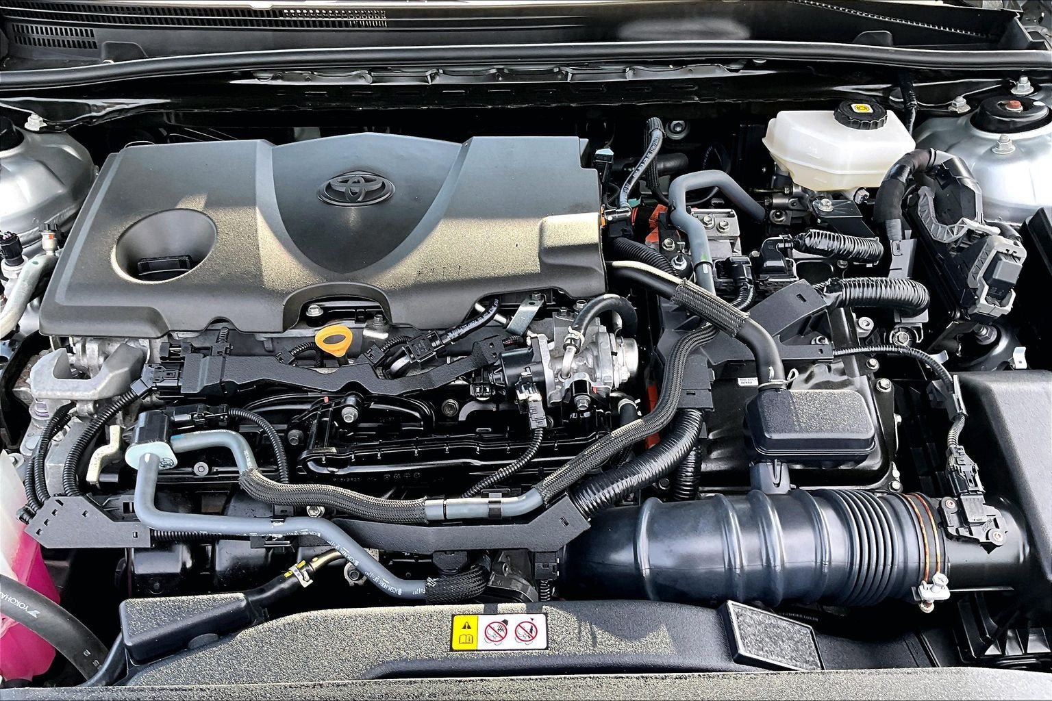 Used 2025 Toyota Camry LE FWD image 10