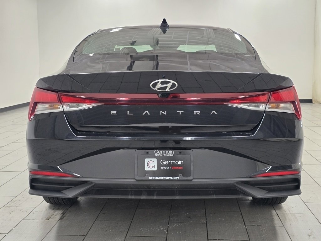 Used 2023 Hyundai Elantra SEL w/ Convenience Package image 14