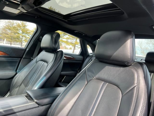 Used 2018 Lincoln MKZ Reserve w/ Climate Package FWD image 17