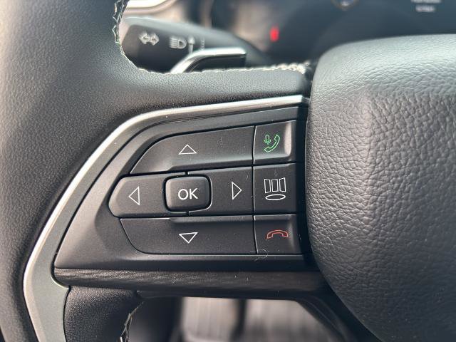 Used 2024 Jeep Grand Cherokee L Laredo image 17