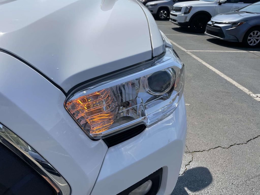 Used 2023 Toyota Tacoma SR5 w/ Technology Package image 14