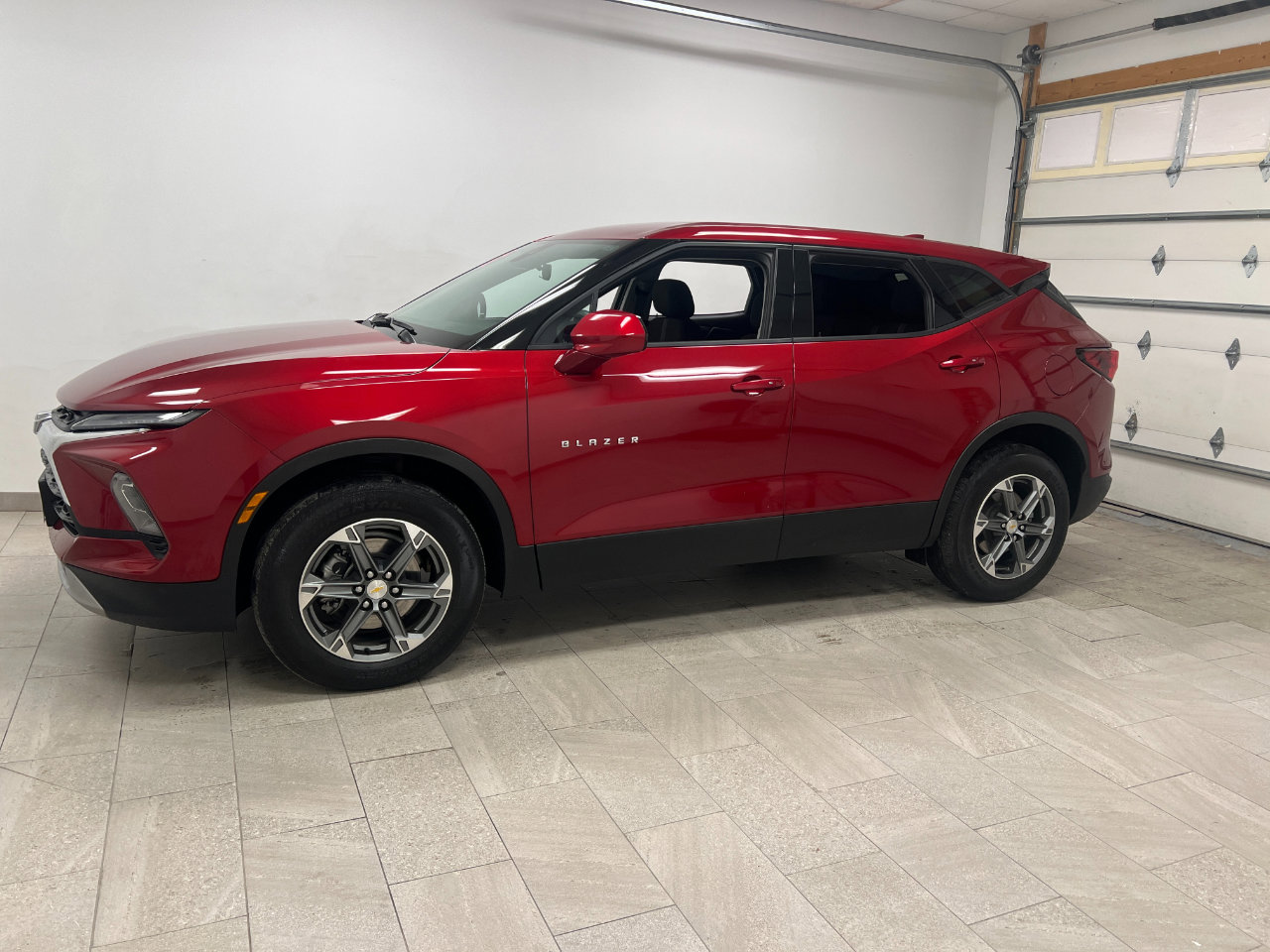 Used 2025 Chevrolet Blazer LT image 5